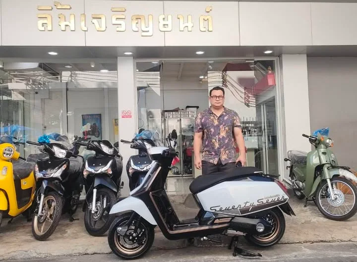 KORN DNK Bangkok verified handover record, Classic Scooter delivery frame 06